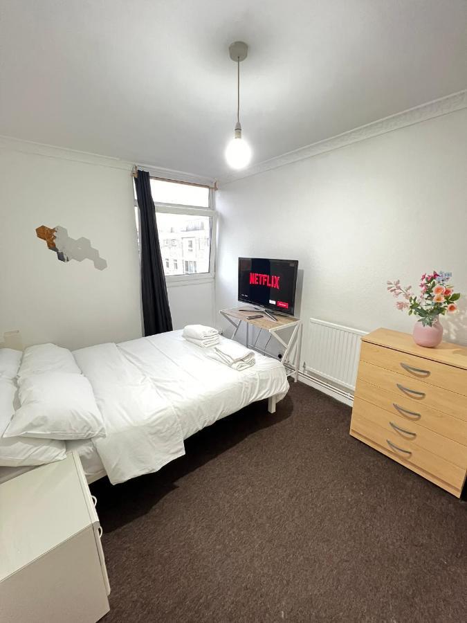 Entire 3 Bedroom Luxury Apartment In London With Private Balcony エクステリア 写真
