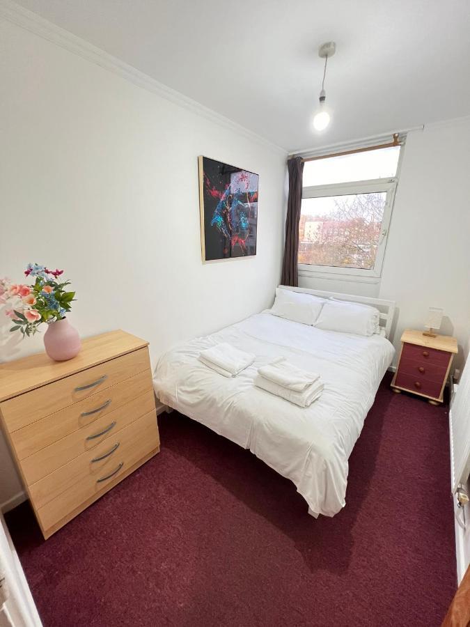 Entire 3 Bedroom Luxury Apartment In London With Private Balcony エクステリア 写真